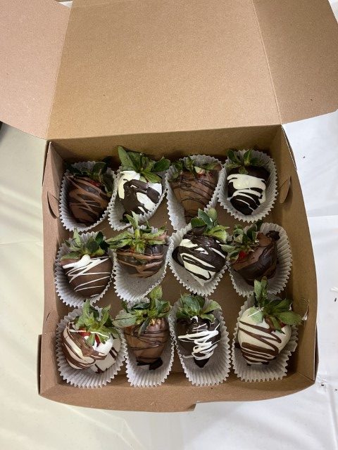 Valentine's Day Chocolate Covered Strawberries - Box of 12