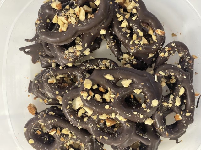 Dark Chocolate with Chopped Almond Toppings Pub Pretzels 
